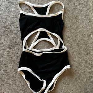 NWOT Aerie cut out one piece